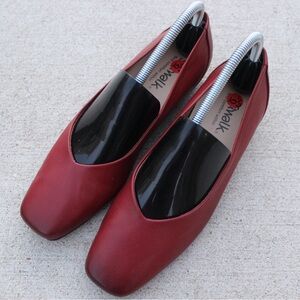 Women's Softwalk Vellore Flats Sz 10.5